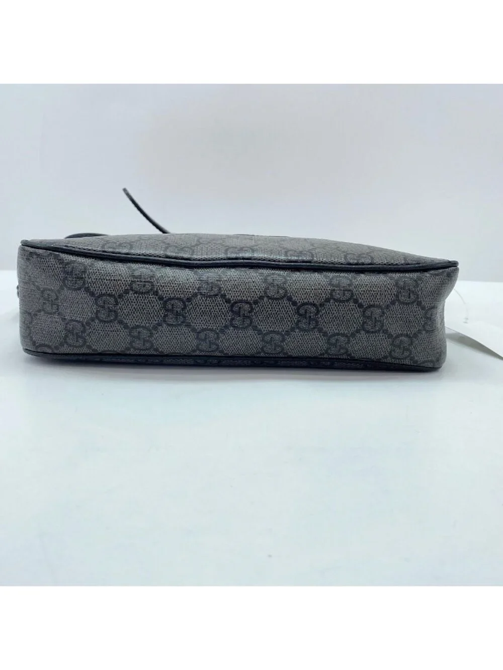 Gucci Shoulder Bag GG Supreme